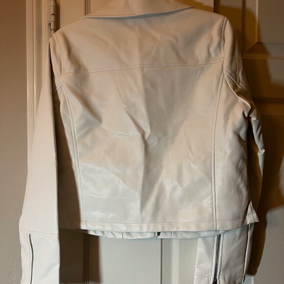 NWT Women's Ashley Outerwear Ivory Faux Leather Moto Jacket Large - Francesca's - Picture 2 of 3